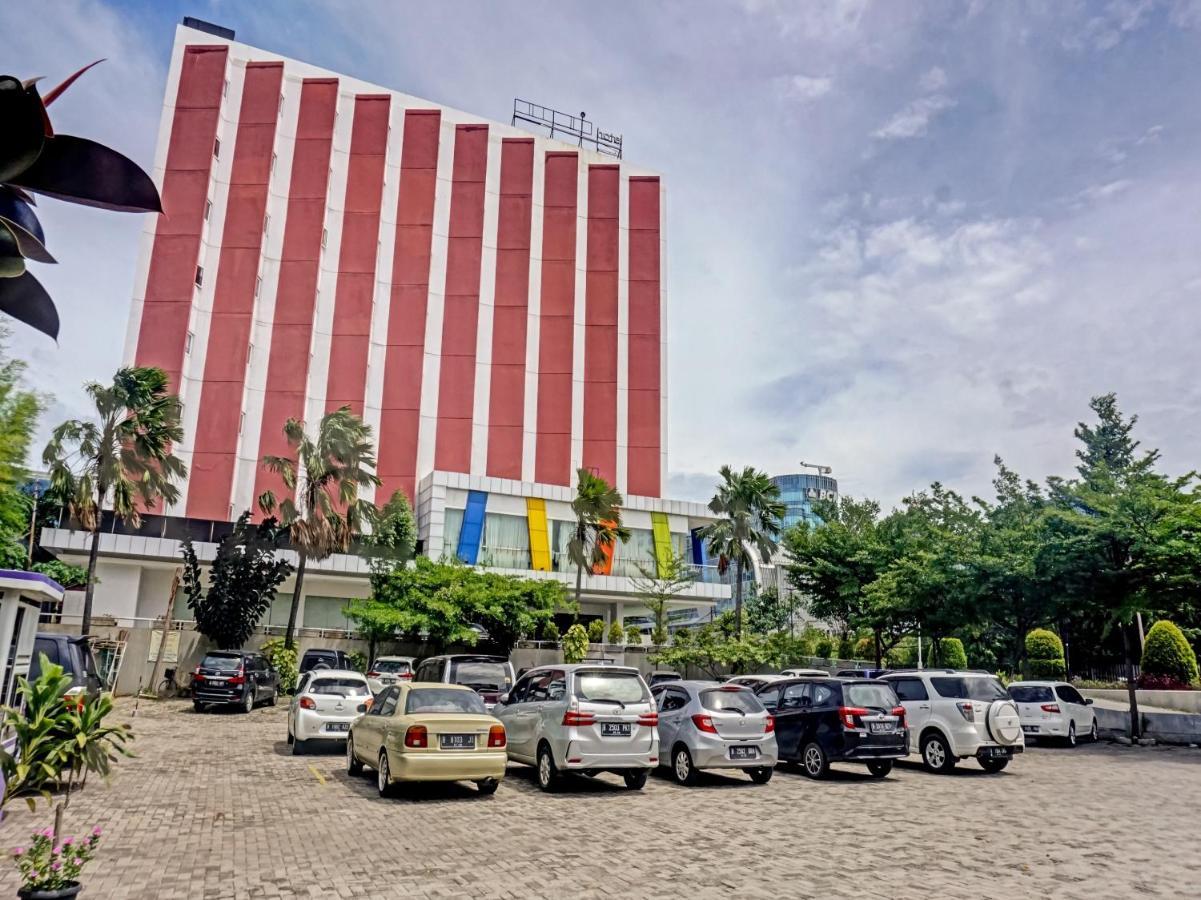 Townhouse Oak Jp Hotel Jakarta Exterior foto
