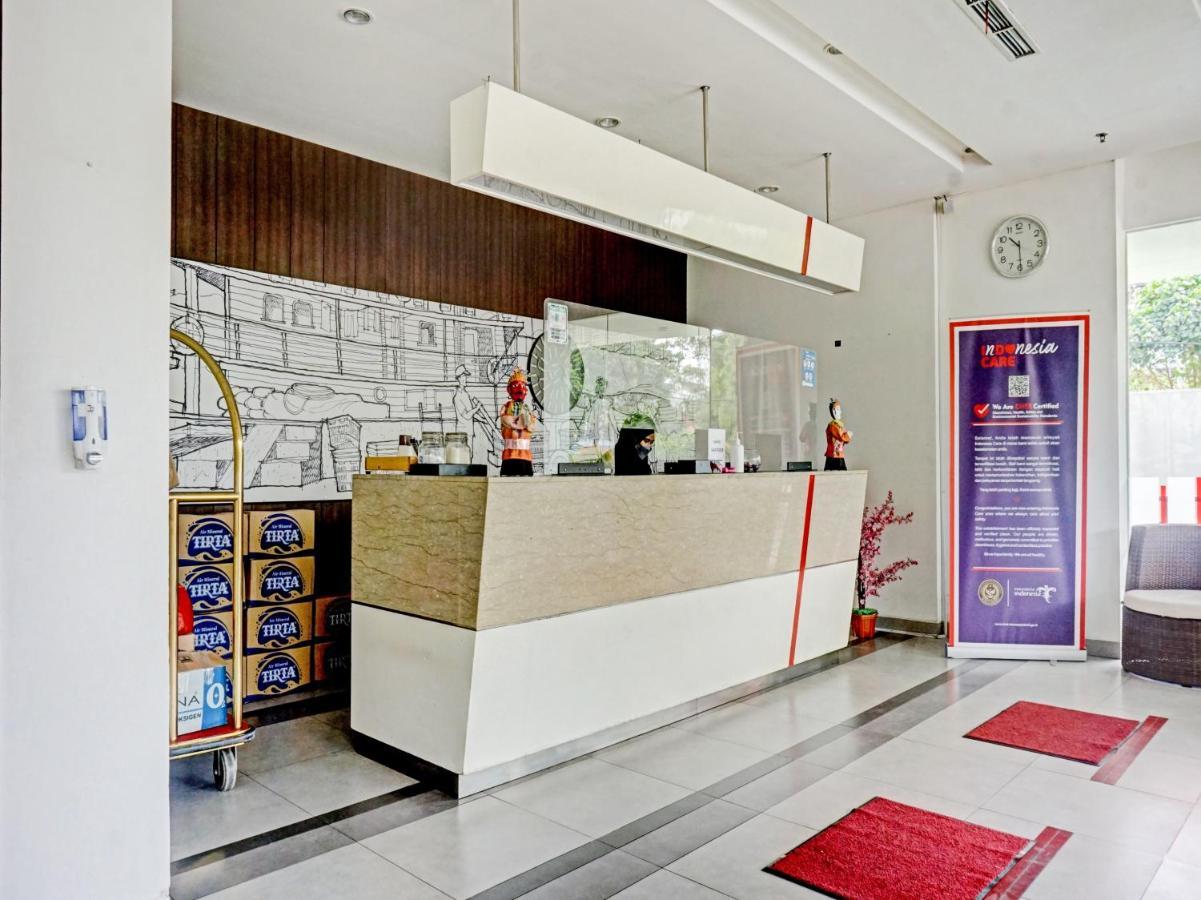 Townhouse Oak Jp Hotel Jakarta Exterior foto