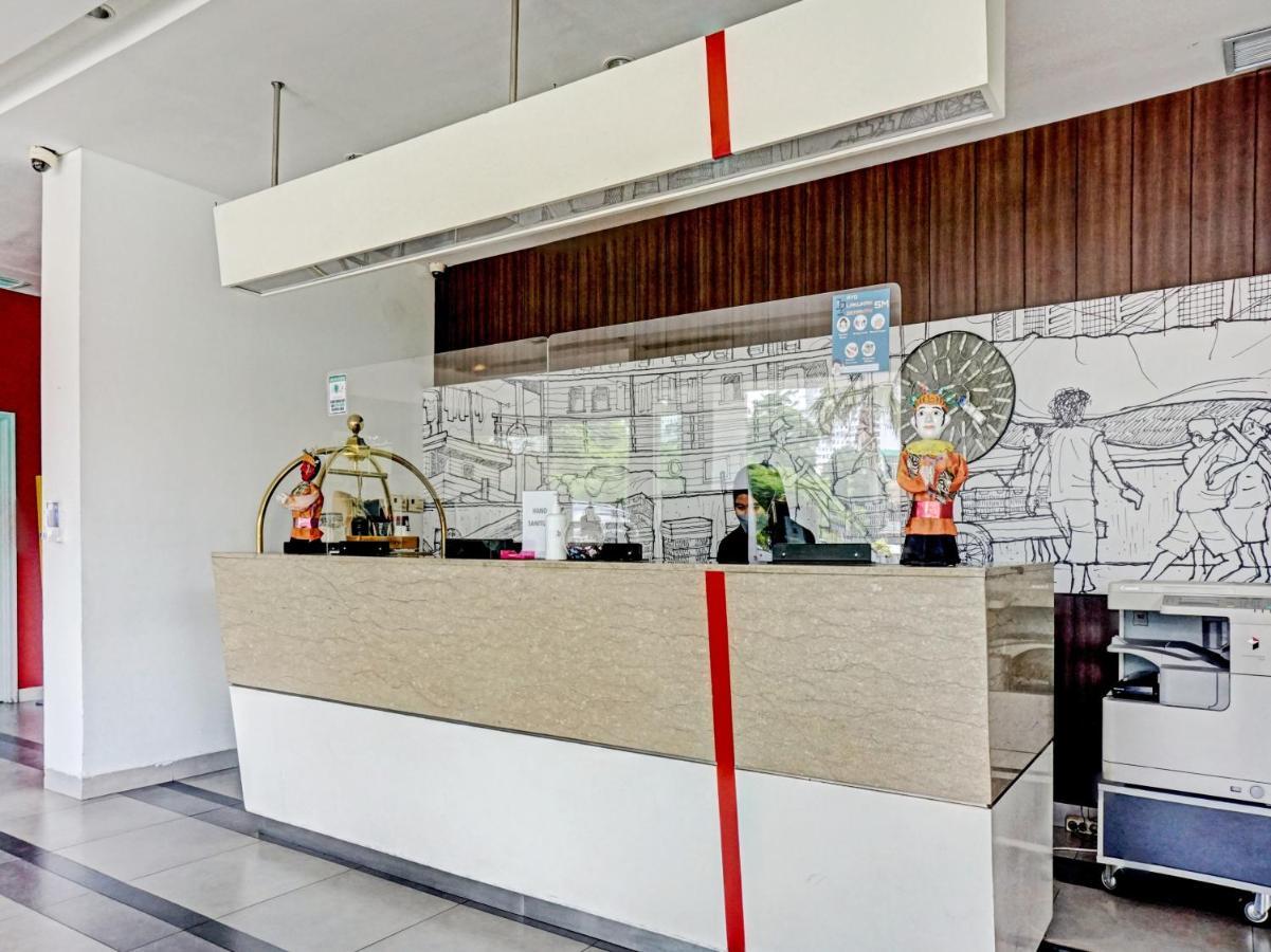 Townhouse Oak Jp Hotel Jakarta Exterior foto