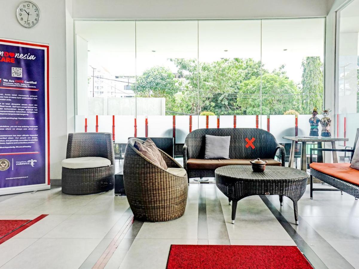 Townhouse Oak Jp Hotel Jakarta Exterior foto